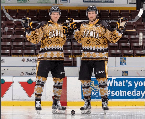Des maillots de saison pour le Sarnia Sting