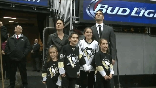 Bel hommage des Penguins à Pascal Dupuis