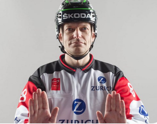 Le coin de l'arbitre : la charge par derrière