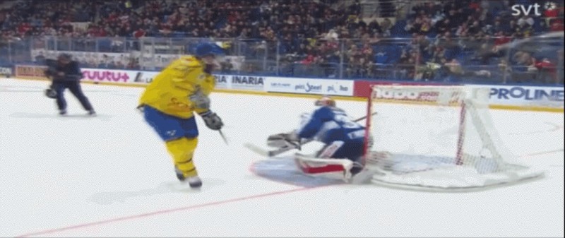 Encore un superbe penalty de Linus Omark