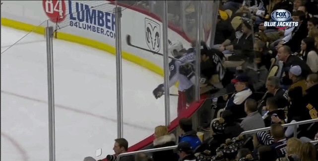 Une belle frousse pour une supportrice des Pens