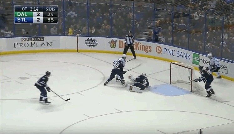 Le geste défensif parfait de Kevin Shattenkirk