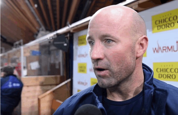 Glen Metropolit à l'interview