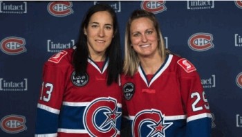 Un match de hockey féminin lors de la Winter Classic