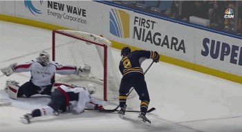 Braden Holtby préserve son blanchissage de façon magistrale