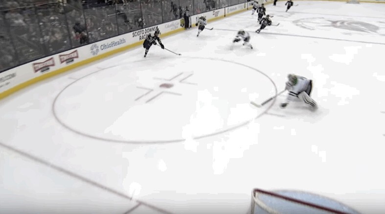 Un cadeau de Noël tardif d'Antti Niemi à Scott Hartnell