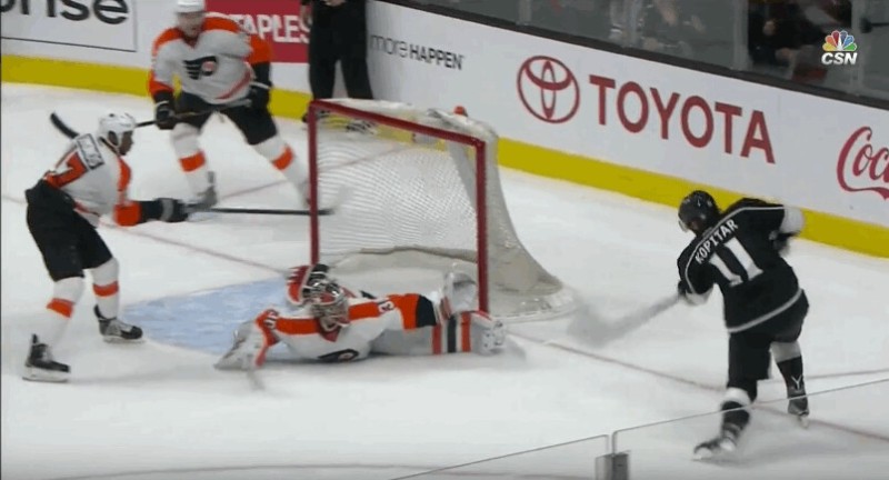 Bel arrêt de Michal Neuvirth face à Anze Kopitar