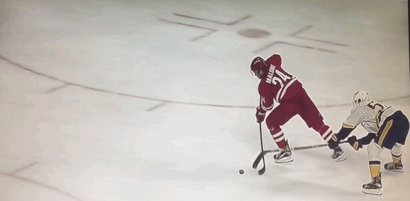 Le geste défensif parfait de Roman Josi