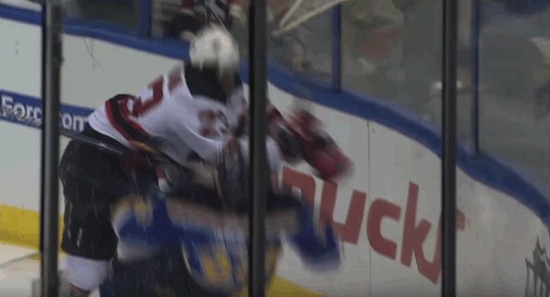 4 matches de suspension contre Bobby Farnham pour cette violente charge