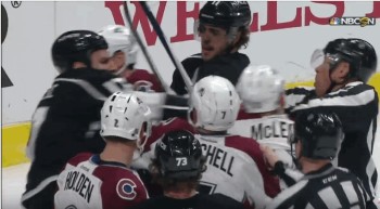 Les officiels malmenés cette nuit en NHL