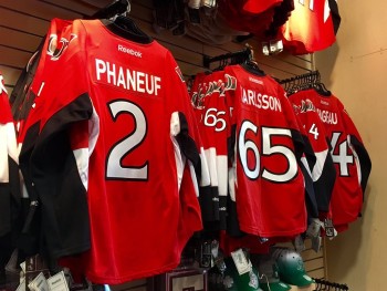 Le store des Sénateurs plutôt réactif...