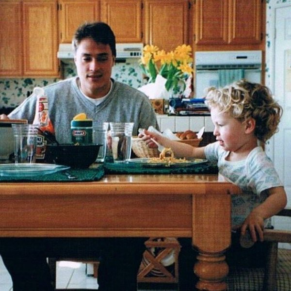 Avec qui Teemu Selanne est-il sur cette photo ?