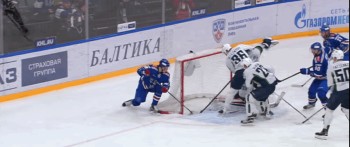 Un but toute en finesse en KHL