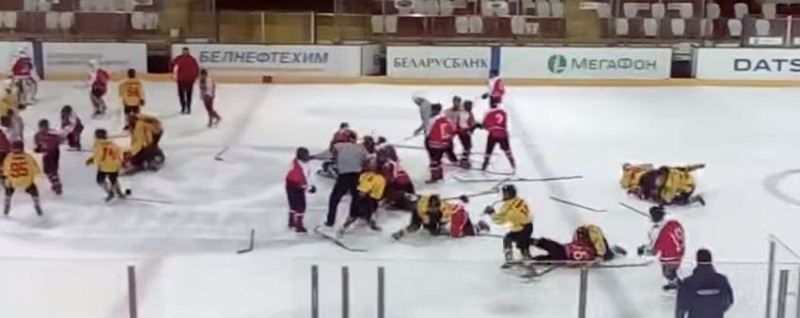 Une poignée de main fini en bagarre générale