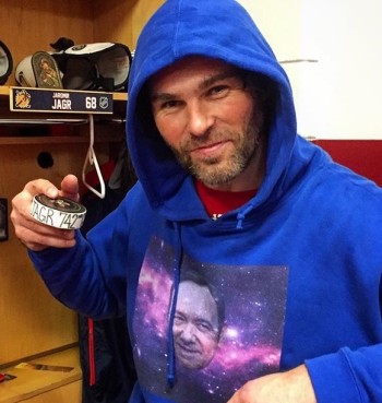 Jaromir Jagr est devenu le 3ème meilleur buteur de l'histoire de la NHL