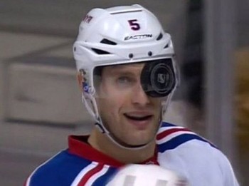Petit soucis technique pour Dan Girardi