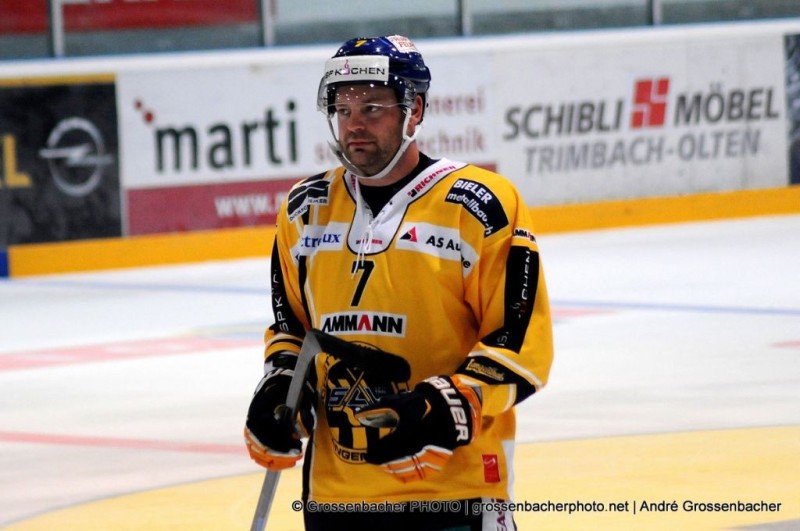 Joel Fröhlicher, Nico Dünner et Marco Mathis en licence B au HC Bienne