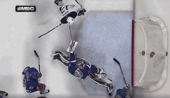 L'art du grand écart selon Antti Raanta