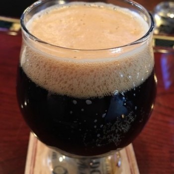 Une bière exclusive en l'honneur de la Coupe Stanley des Hawks