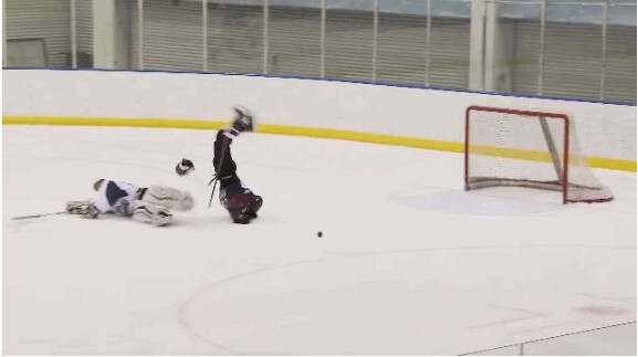 Intéressante tactique d'un gardien pour déjouer un penalty