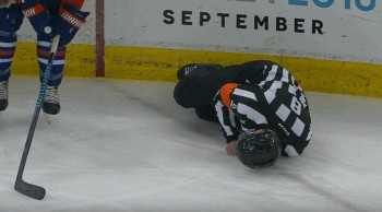 Un nouvel arbitre secoué cette nuit en NHL