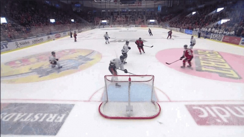 Un joli sauvetage dans le championnat de Suède