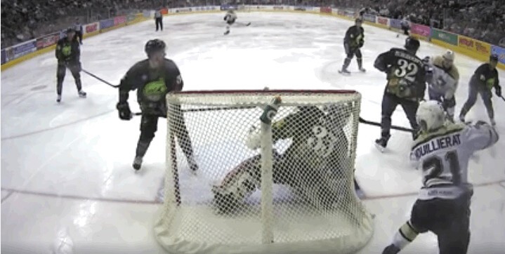 Kael Mouillierat marque son 3ème airhook