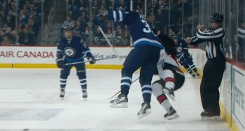 Mark Stone frappe un mur nommé Dustin Byfuglien