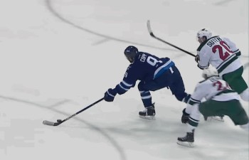 La défense du Wild paraît mal sur ce but d'Andrew Copp