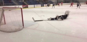 Bel arrêt du gardien américain U16 Matt Schaab