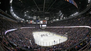Bel article sur l'histoire du stade des Oilers d'Edmonton
