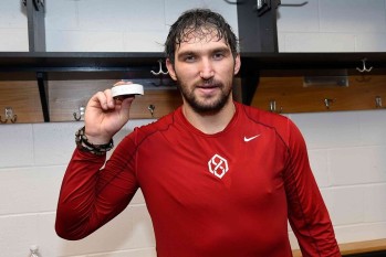 Un hattrick porte Alex Ovechkin à 50 buts cette saison