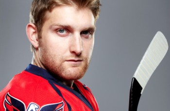 Les joueurs de NHL aiment aussi collectionner les cannes adverses