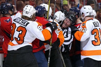 Mauvaise entame de play-offs pour les Flyers et le Wild