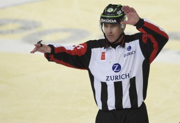 Une dernière saison pour Danny Kurmann qui deviendra chef des arbitres de l'IIHF