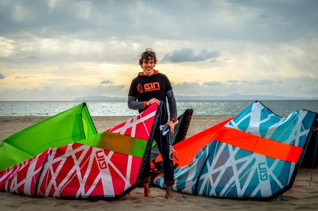 Jonas Hiller investit dans... le kitesurf