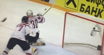 A voir : le superbe arrêt d'Elvis Merzlikins