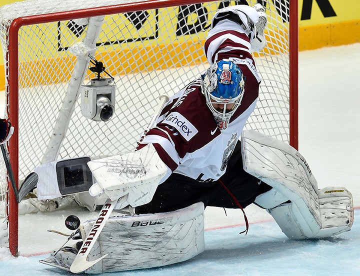 Edgars Masalskis préféré à Elvis Merzļikins pour affronter la Suisse