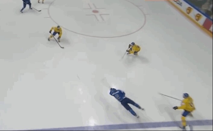 Un superbe but pour Roman Savchenko