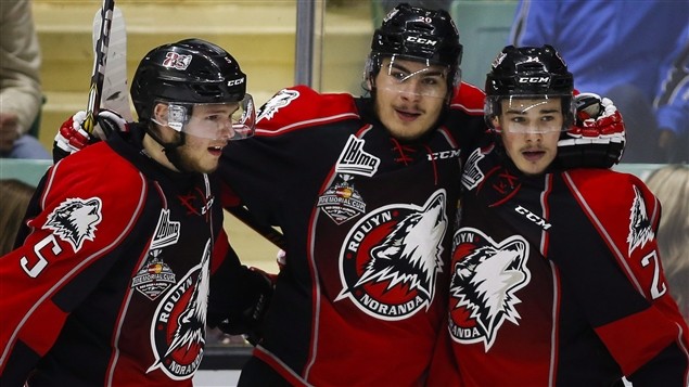 Une première victoire pour les Huskies avec deux buts et une 1ère étoile pour Timo Meier