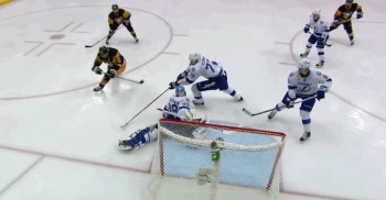 A revoir : le superbe arrêt d'Andrei Vasilevskiy sur Sidney Crosby