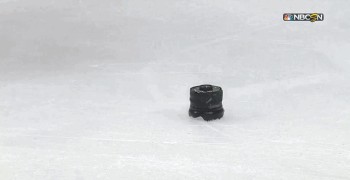 Un second puck malvenu lors du match de cette nuit