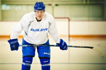 Auston Matthews s'associe à Bauer