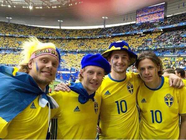 Jacob De La Rose et Filip Forsberg au match Suède-Irlande