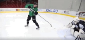 Une feinte de laquelle vous inspirer signée Valeri Nichushkin