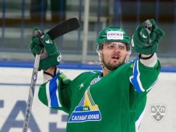 Trop gourmand, Alex Radulov restera en KHL