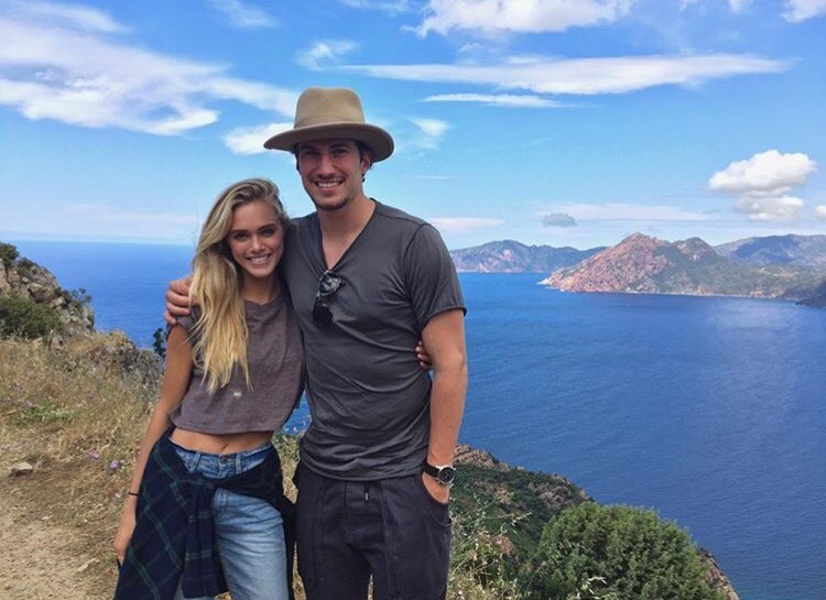 Ellie Ottaway & Roman Josi en vacances en Corse