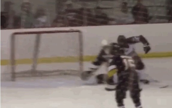 Petit bêtisier pour ceux qui sont en manque de hockey