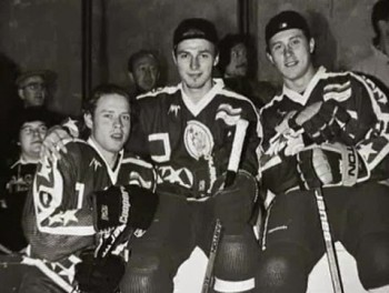 Rétro : Pavel Bure, Sergei Fedorov et Alexander Mogilny dans le maillot du CSKA