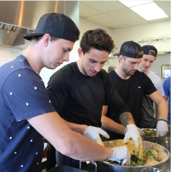 Noah Rod et Timo Meier se perfectionnent... en cuisine